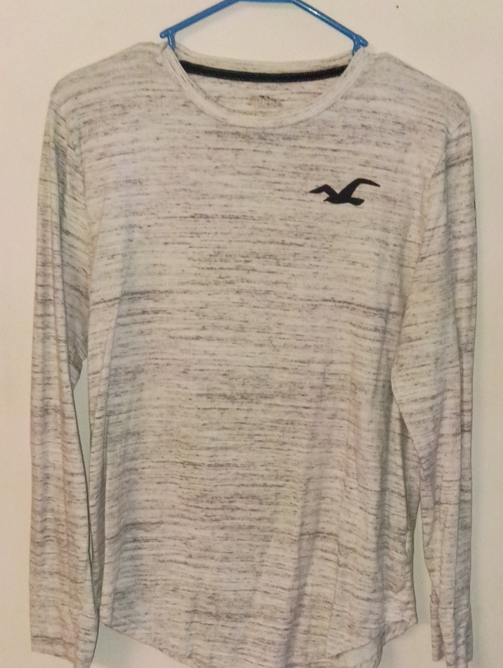 Hollister Men's Long-Sleeve Crewneck Shirt - Light Heather Gray Size Medium
